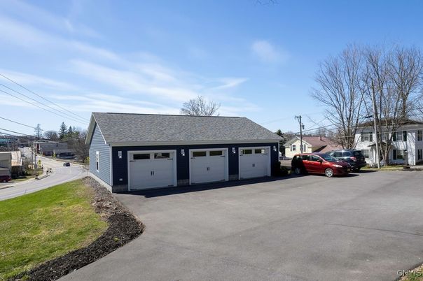 Detached Garage, Exterior