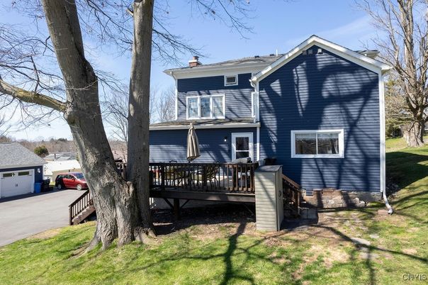 Detached Garage, Exterior