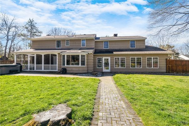 Backyard, Exterior, Facade, American Foursquare