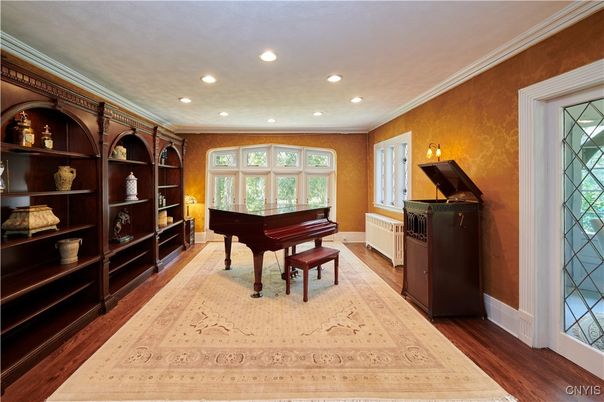 Interior, Piano, Recessed Lighting, Wood Texture Flooring