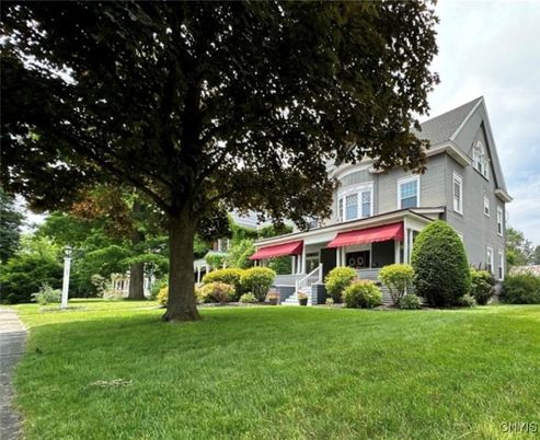 Backyard, Exterior, Facade, Queen Anne Victorian