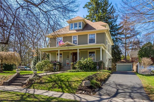 Detached Garage, Exterior, Facade, American Foursquare