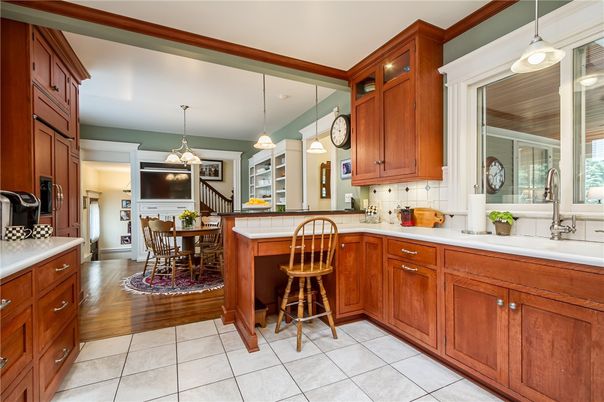 Dining room, Interior, Kitchen, Pendant Lights, Wood Texture Flooring