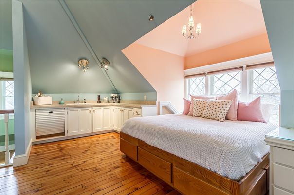 Bedroom, Chandelier, Interior, Pendant Lights, Wood Texture Flooring