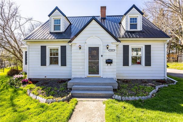 Exterior, Facade, Cape Cod
