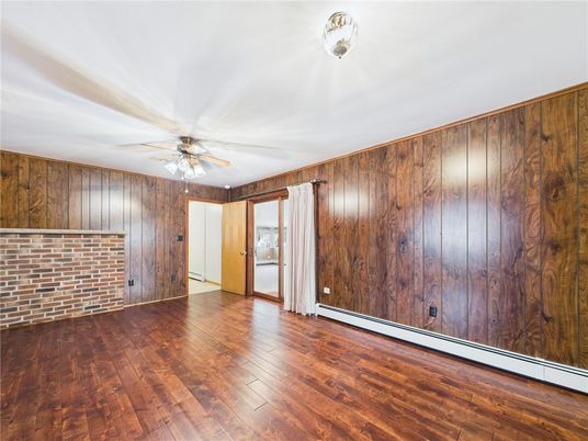 Empty room, Interior, Wood Texture Flooring, Wooden Walls