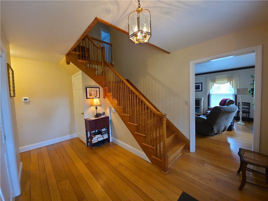 Interior, Pendant Lights, Wood Texture Flooring