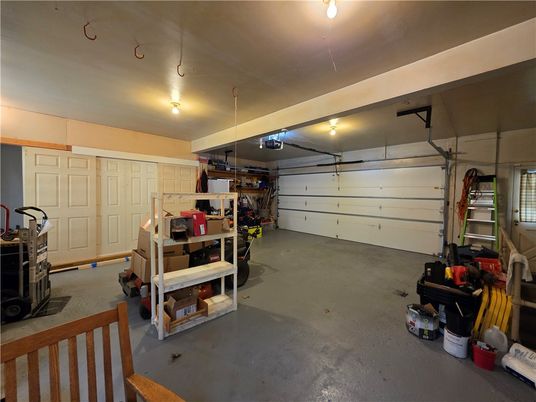 Garage, Interior