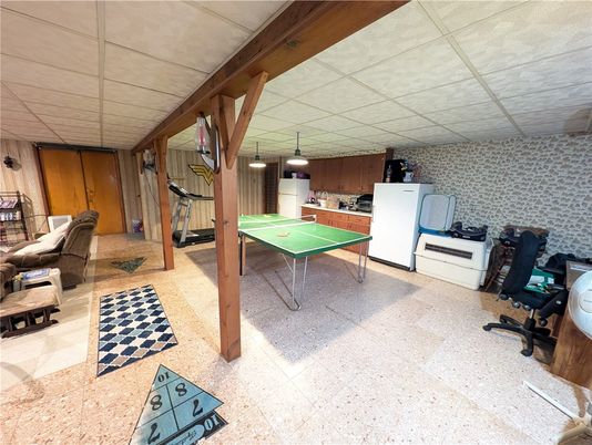 Game Room, Interior
