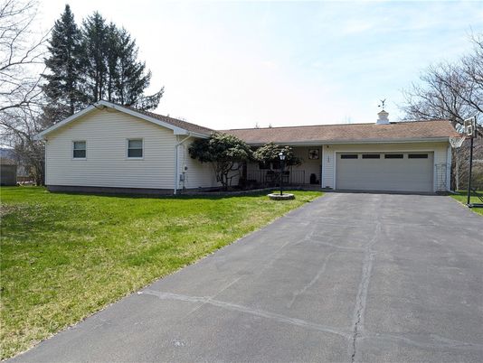 Attached, Backyard, Exterior, Facade, Ranch