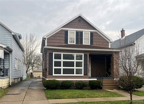 Exterior, Facade, American Craftsman
