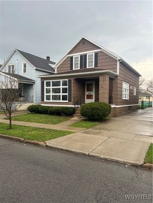 Exterior, Facade, American Craftsman