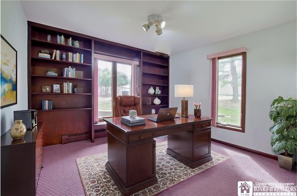 Home Office, Interior