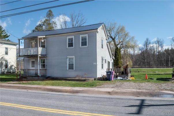 Backyard, Exterior, Facade, American Foursquare