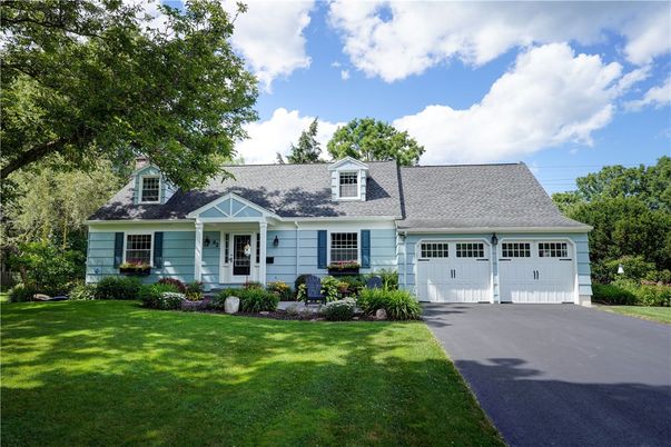 Attached, Exterior, Facade, Cape Cod