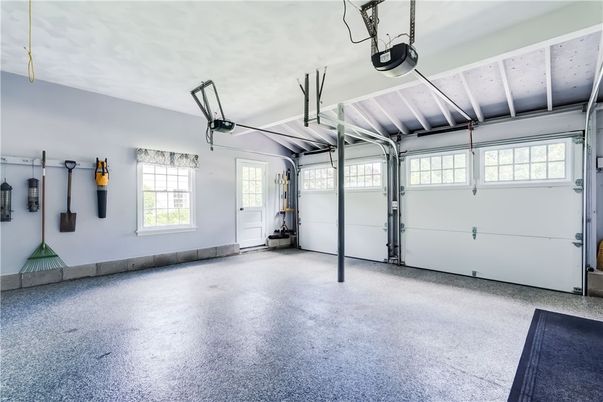 Garage, Interior