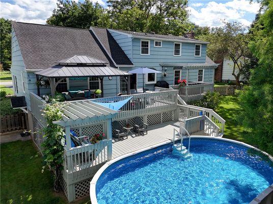 Exterior, Pool, Solar Panels