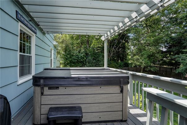 Exterior, Hot Tub