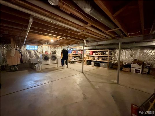 Interior, Washer, Wooden Beams