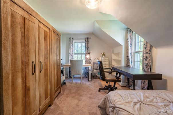 Home Office, Interior