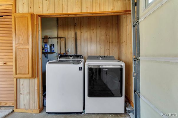 Interior, Washer, Wooden Walls