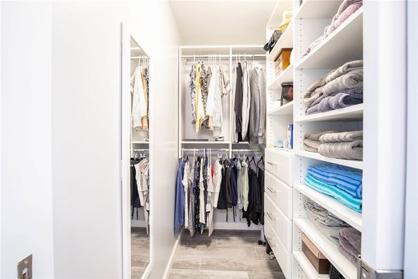 Interior, Walk-in Closets, Wood Texture Flooring