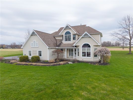 Backyard, Exterior, Facade, Farmhouse