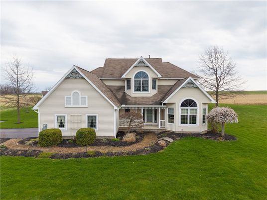 Backyard, Exterior, Facade, Farmhouse