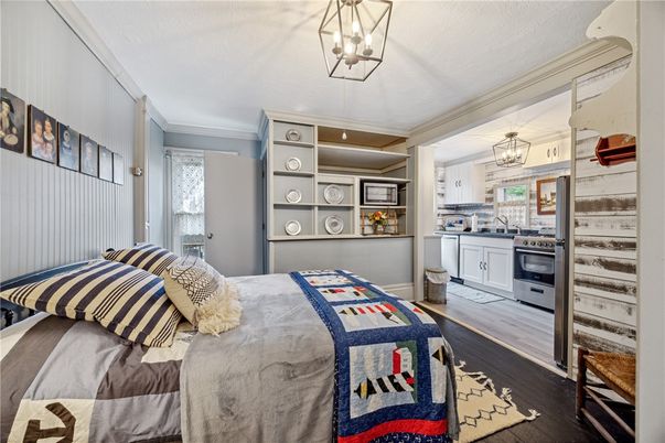 Bedroom, Interior, Kitchen, Pendant Lights, Stainless Steel Appliances, Wood Texture Flooring