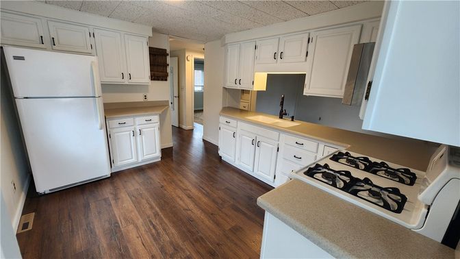 Interior, Kitchen, Wood Texture Flooring