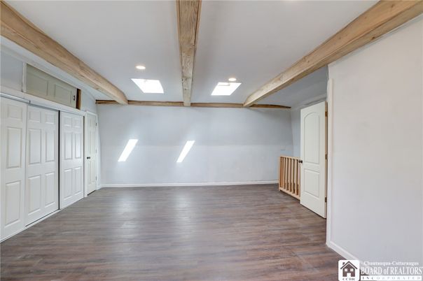 Empty room, Interior, Recessed Lighting, Wooden Beams, Wood Texture Flooring