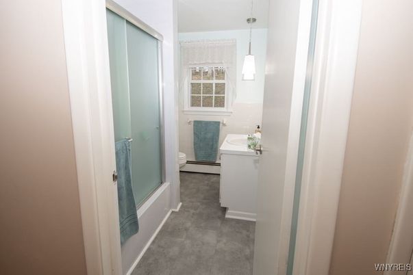 Bathroom, Interior, Pendant Lights