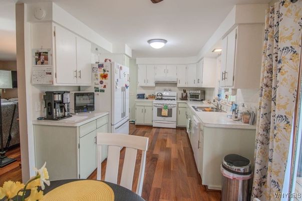 Interior, Kitchen, Wood Texture Flooring