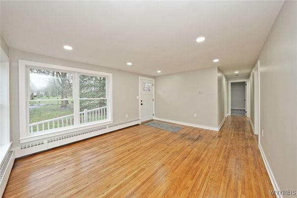 Empty room, Interior, Recessed Lighting, Wood Texture Flooring
