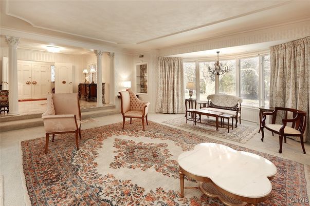 Chandelier, Interior, Living room