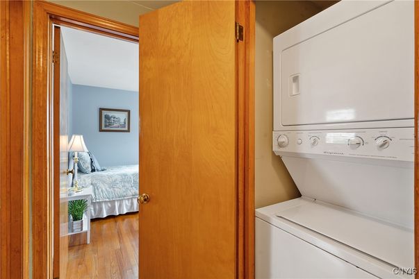 Interior, Utility Closets, Washer, Wood Texture Flooring