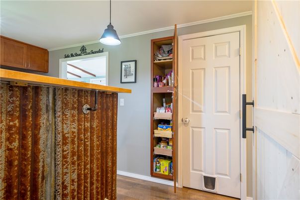 Interior, Pendant Lights, Wood Texture Flooring