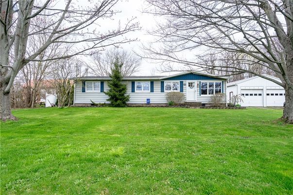 Backyard, Detached Garage, Exterior