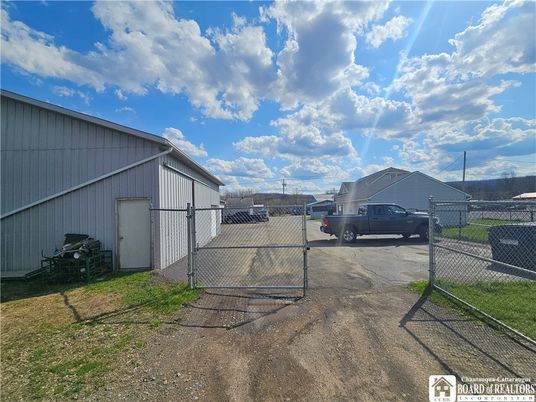 Fitness Equipment, Garage, Interior, Stone Walls