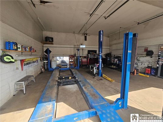 Garage, Interior, Stone Walls