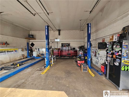 Garage, Interior, Stone Walls