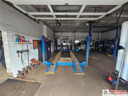 Fitness Equipment, Garage, Interior