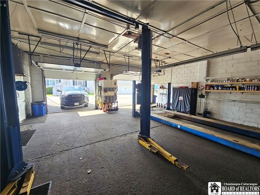 Garage, Interior, Stone Walls