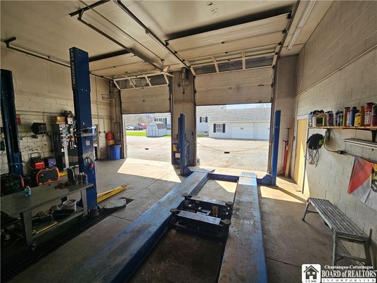 Garage, Interior