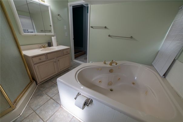 Bathroom, Dual Sink Vanities, Interior
