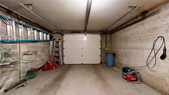 Garage, Interior, Stone Walls