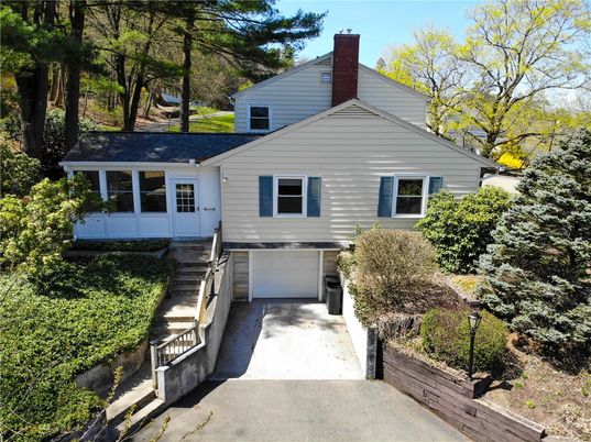 Attached, Exterior, Facade, Raised Ranch