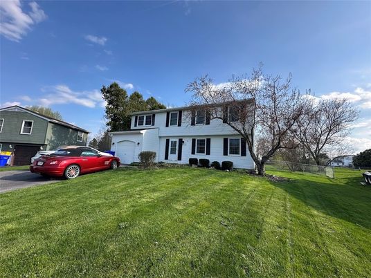 Attached, Backyard, Exterior, Facade, Georgian