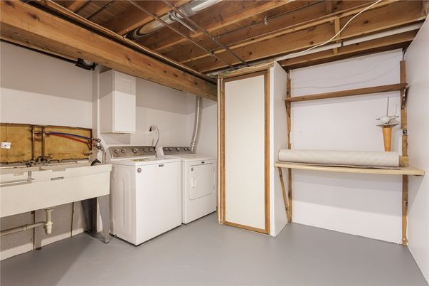Interior, Washer, Wooden Beams, Wooden Ceilings