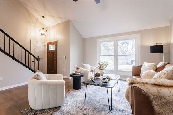 Interior, Living room, Pendant Lights, Wood Texture Flooring